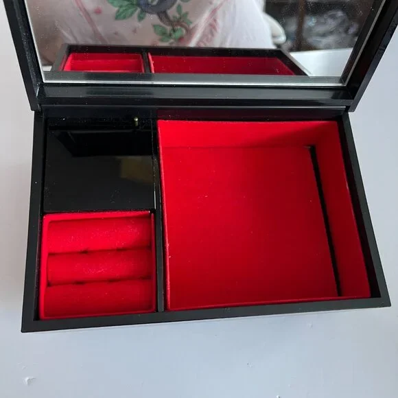 Vintage Otagiri Black Lacquered Musical Jewelry Box Made in Japan - Picture 7 of 11